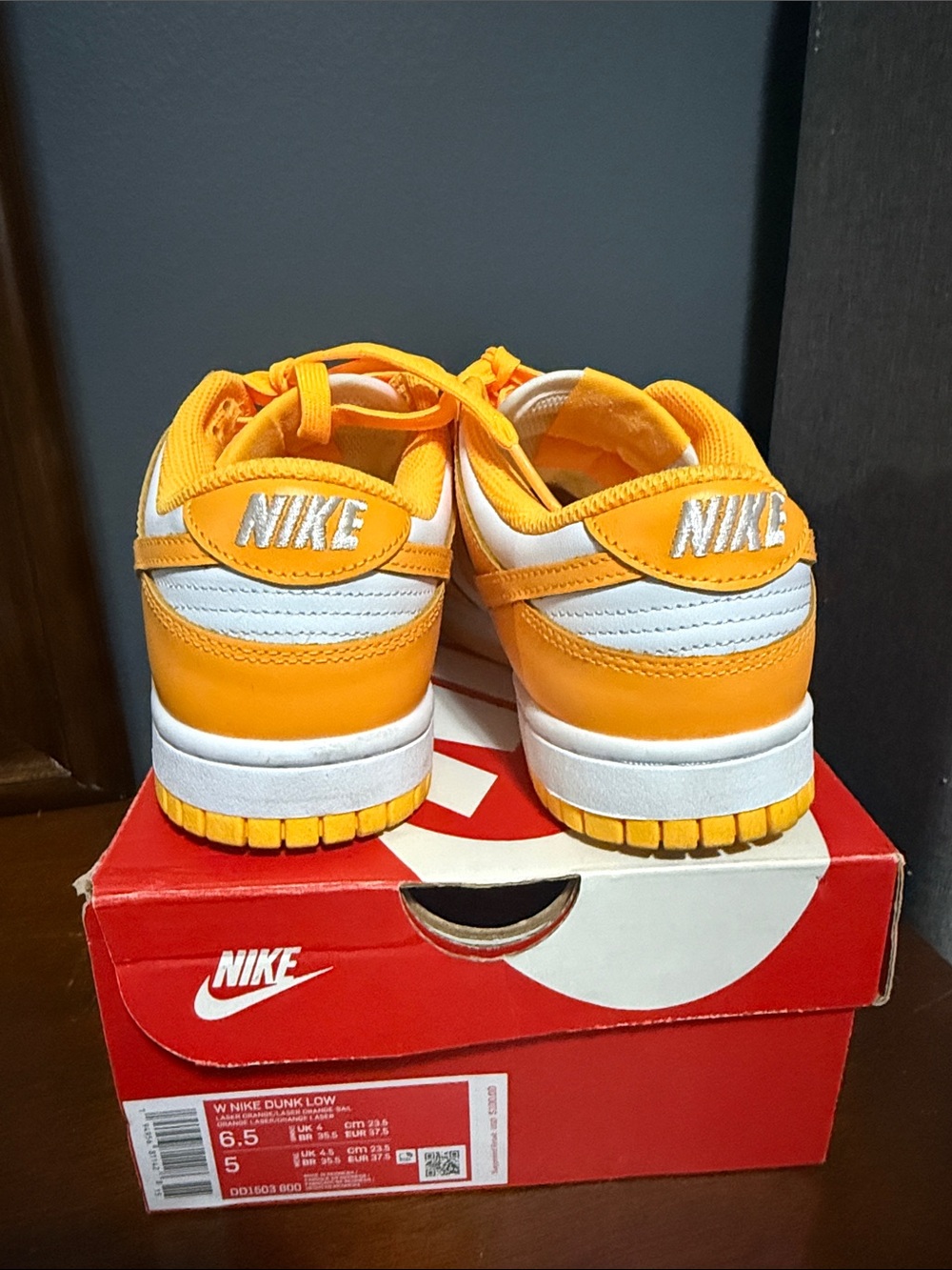 Women’s Nike Dunk Low- laser orange - Picture 4 of 4